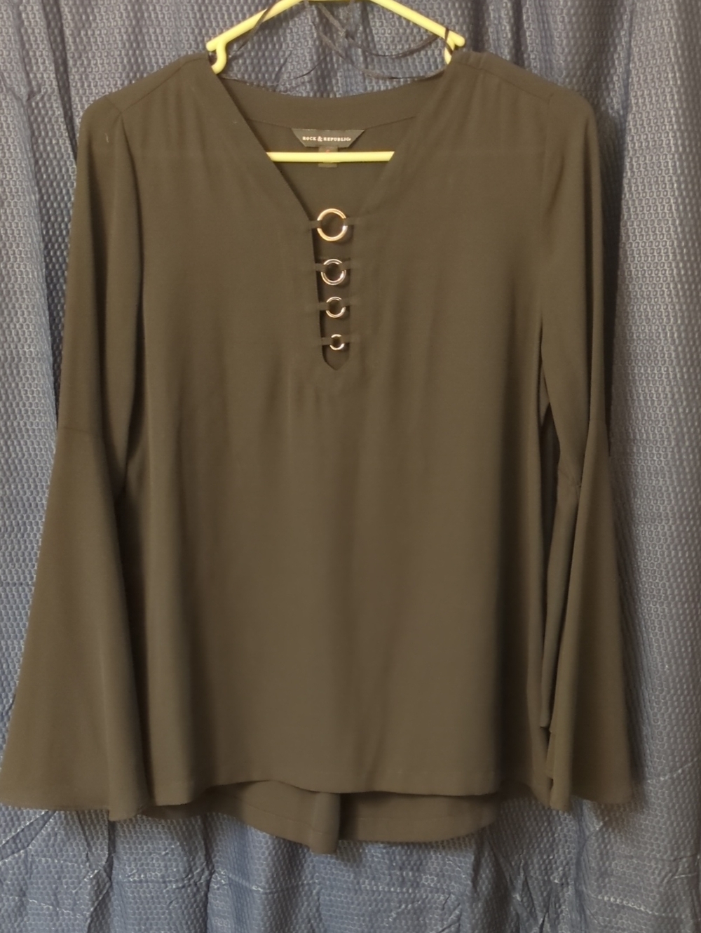 Black Ring-Front Long Sleeve Top